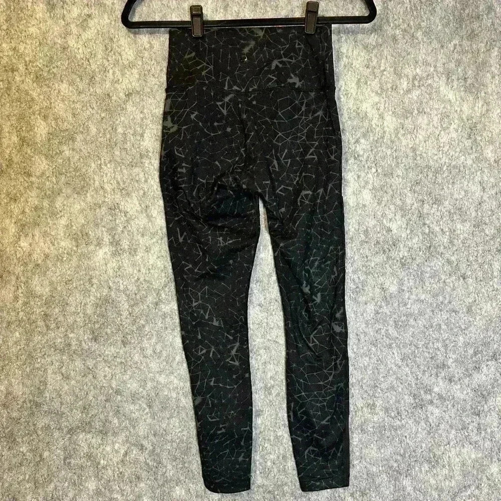 Lululemon Zig Zag Mesh Wunder Under - Size 4 - image 3